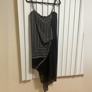 BCBGMAXAZRIA size 6 (M) never used . NWT.